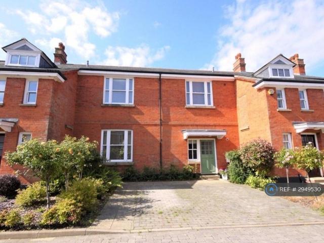 4 bedroom terraced house to rent