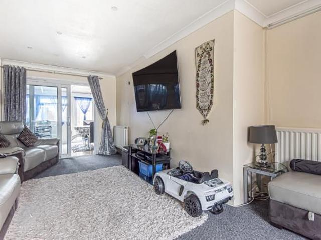 4 bedroom terraced house to rent