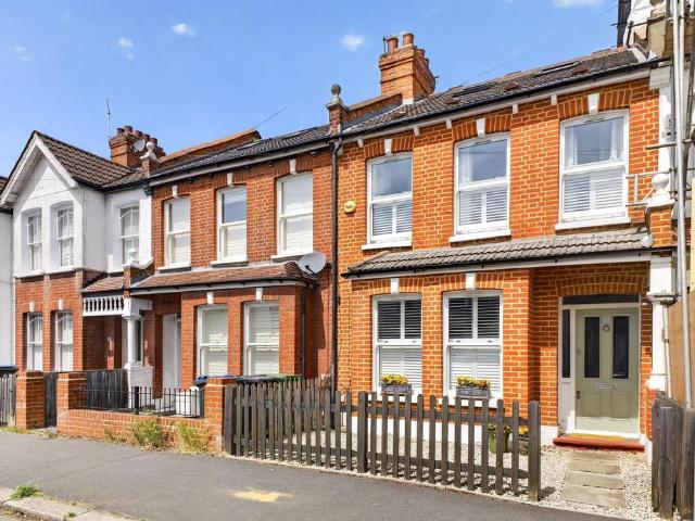 4 bedroom terraced house to rent