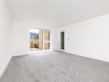 4 bedroom terraced house to rent