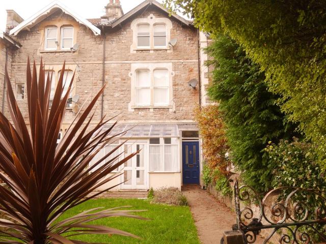 4 bedroom terraced house to rent