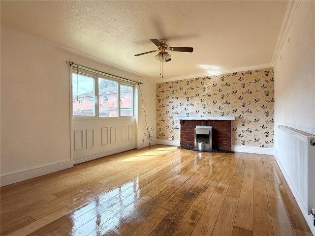4 bedroom terraced house to rent