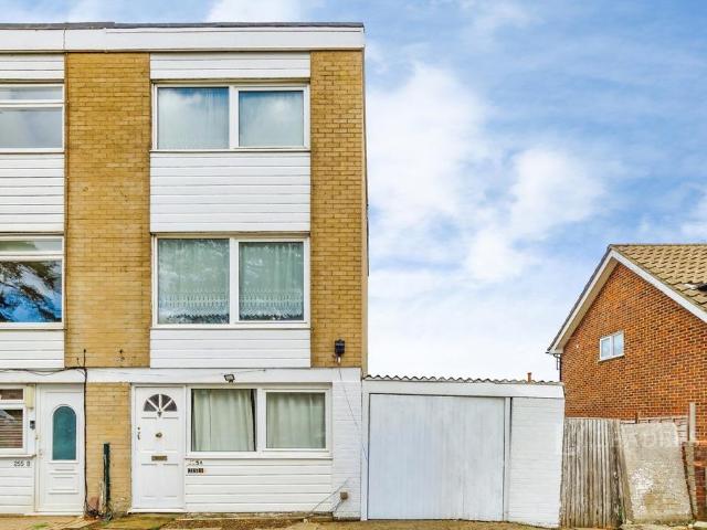 4 bedroom terraced house to rent