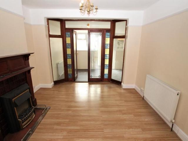 4 bedroom terraced house to rent