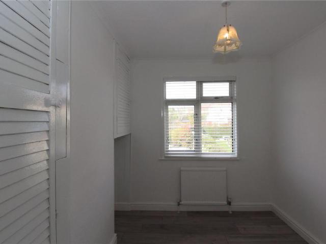 4 bedroom terraced house to rent