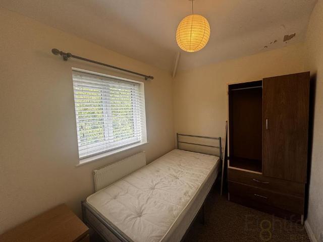 4 bedroom terraced house to rent