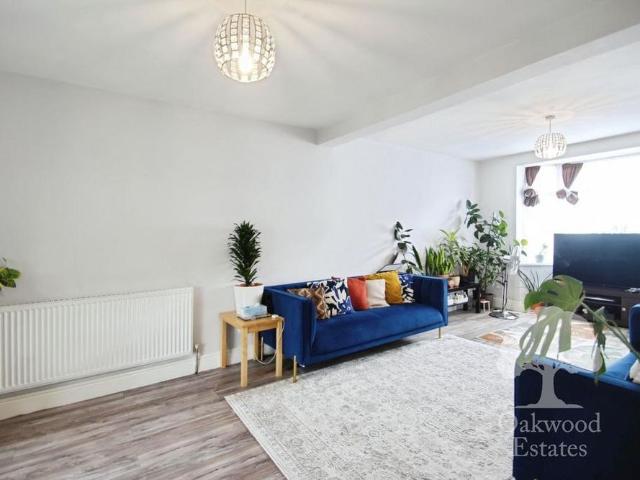 4 bedroom terraced house to rent