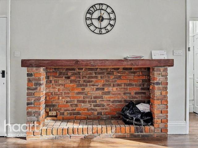 4 bedroom terraced house to rent