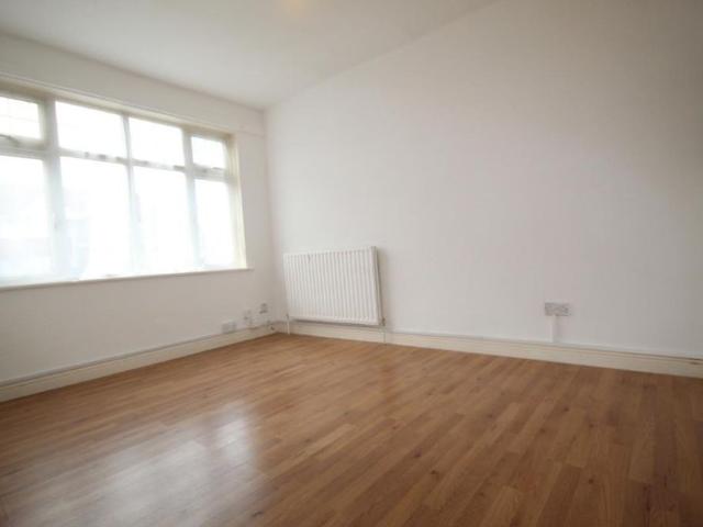 4 bedroom terraced house to rent