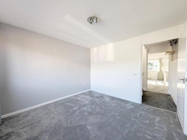 4 bedroom terraced house to rent