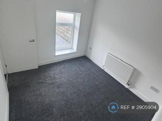 4 bedroom terraced house to rent