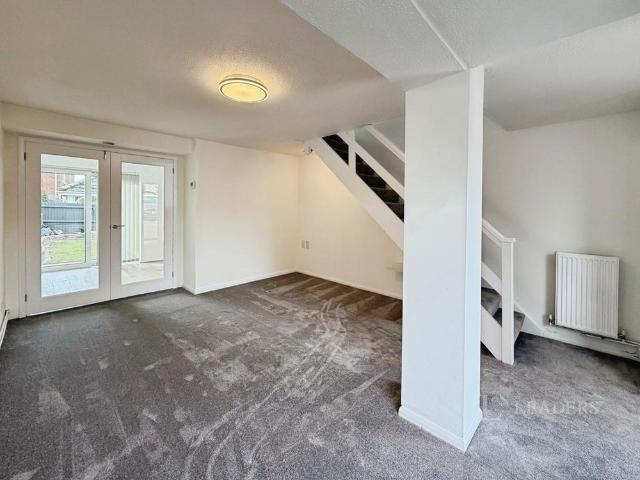 4 bedroom terraced house to rent