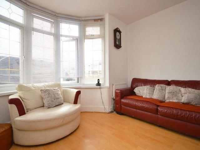 4 bedroom terraced house to rent