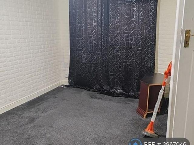 4 bedroom terraced house to rent