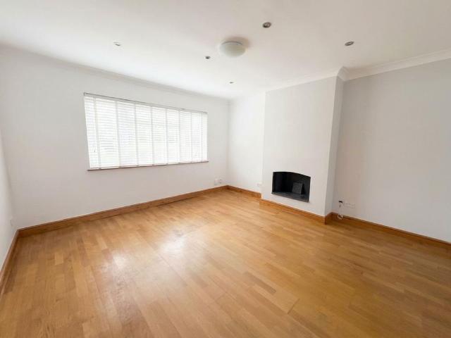 4 bedroom terraced house to rent