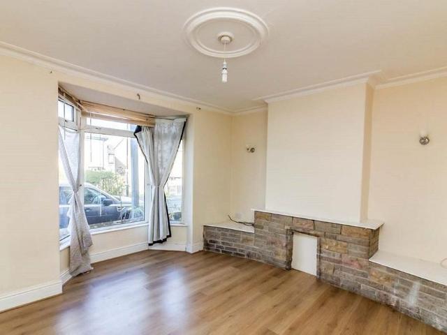4 bedroom terraced house to rent