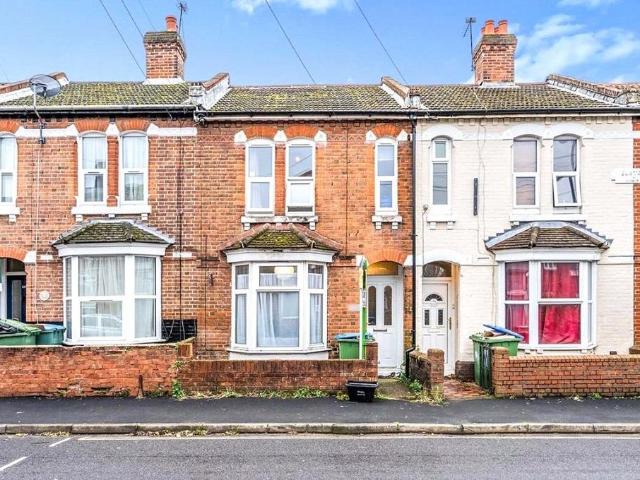 4 bedroom terraced house to rent