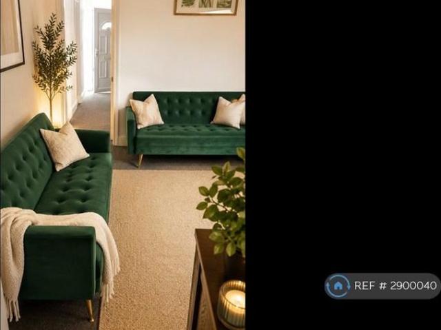 4 bedroom terraced house to rent