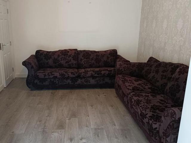 4 bedroom terraced house to rent