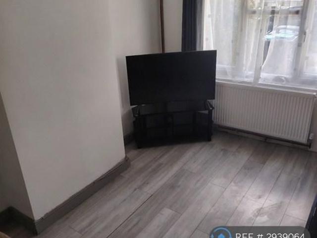 4 bedroom terraced house to rent