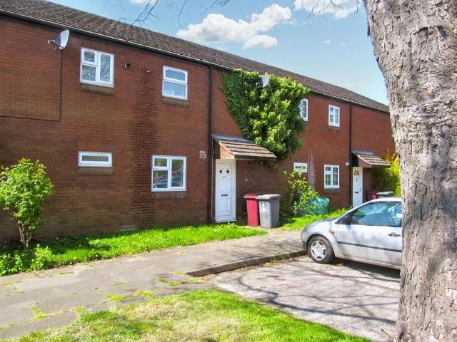 4 bedroom terraced house to rent