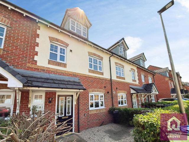 4 bedroom terraced house to rent