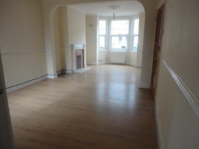 4 bedroom terraced house to rent