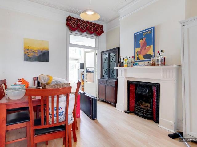 4 bedroom terraced house to rent