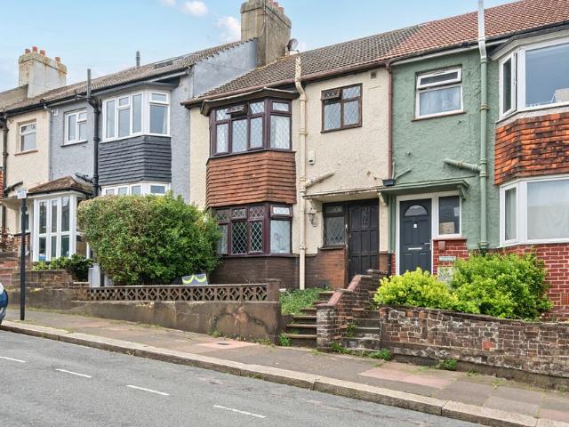 4 bedroom terraced house to rent