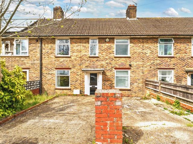 4 bedroom terraced house to rent