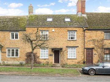 4 bedroom terraced house to rent