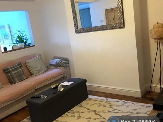 4 bedroom terraced house to rent