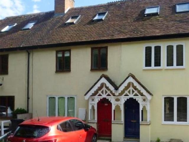 4 bedroom terraced house to rent