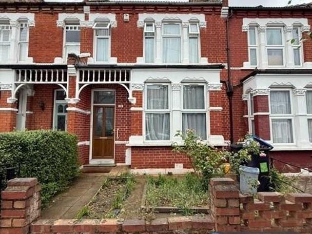 4 bedroom terraced house to rent