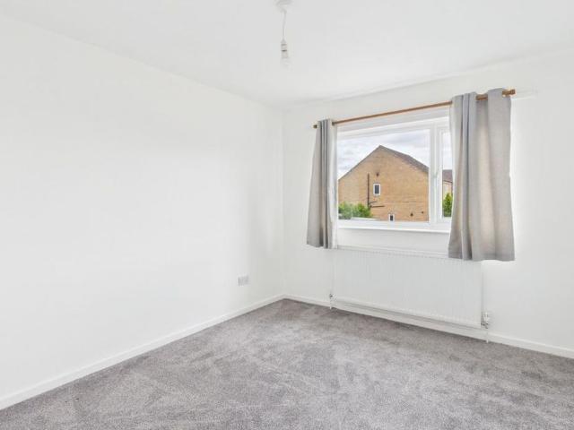 4 bedroom terraced house to rent