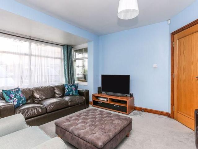 4 bedroom terraced house to rent