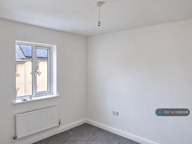 4 bedroom terraced house to rent