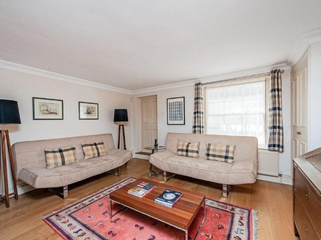 4 bedroom terraced house to rent