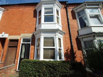 4 bedroom terraced house to rent