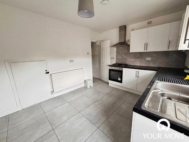 4 bedroom terraced house to rent