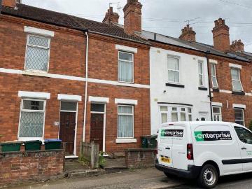 4 bedroom terraced house to rent