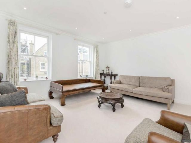 4 bedroom terraced house to rent