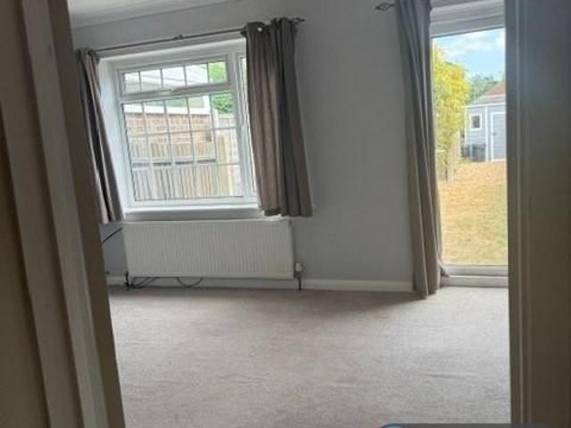 4 bedroom terraced house to rent