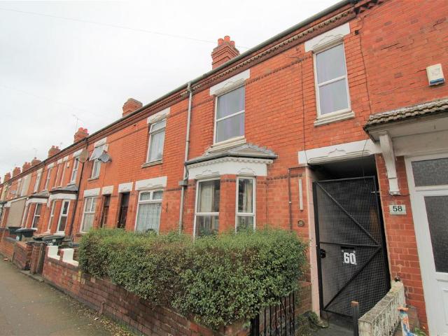 4 bedroom terraced house to rent