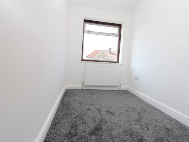 4 bedroom terraced house to rent