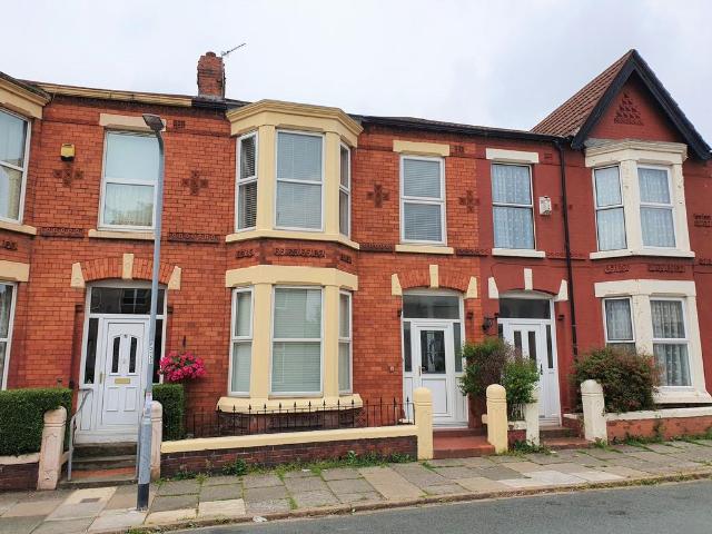 4 bedroom terraced house to rent