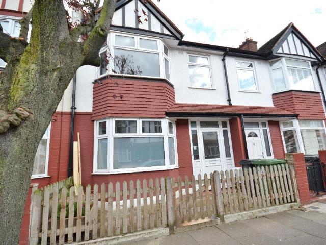 4 bedroom terraced house to rent