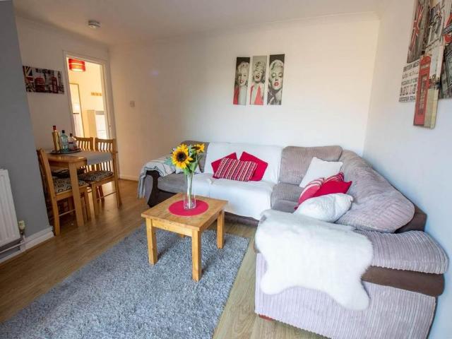 4 bedroom terraced house to rent