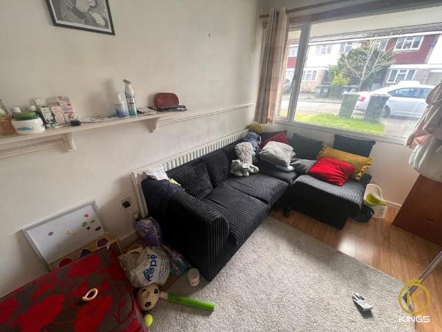 4 bedroom terraced house to rent