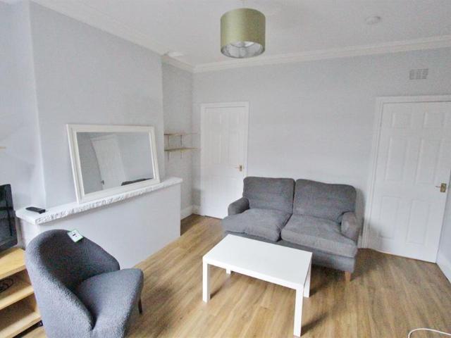 4 bedroom terraced house to rent